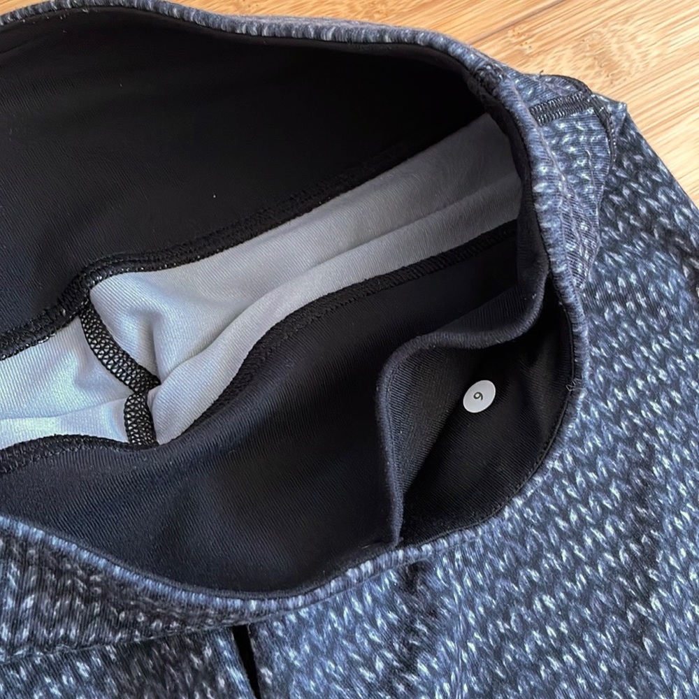 Lululemon Wunder Under Leggings - Picture 4 of 13